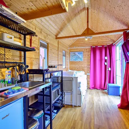 Сasa de vacaciones Tiny House Strandwagen Mit Terrasse *